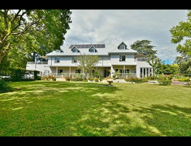 6 BEDROOM HOUSE FOR SALE IN EMMARENTIA